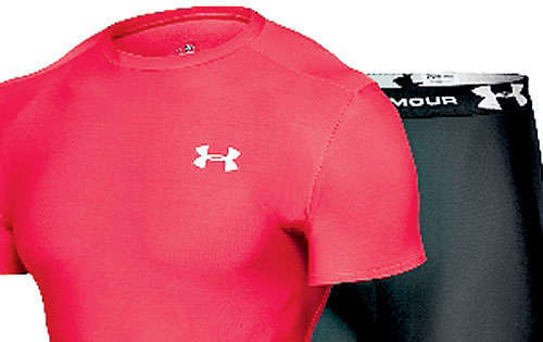 <p>La ropa deportiva Under Armour tiene una alta tecnología para los rayos ultravioletas y te mantiene seco al 53%. A la venta en SPORTLINE.</p>