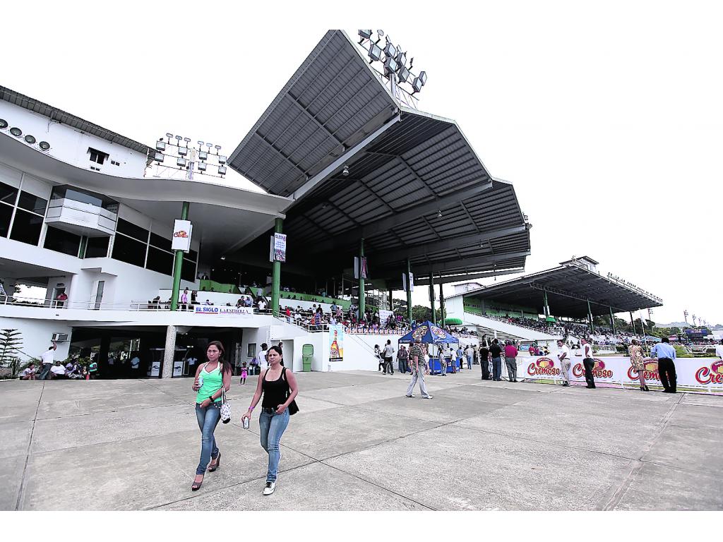Lugar. El hipódromo es un sitio de apuestas.(Archivo.)