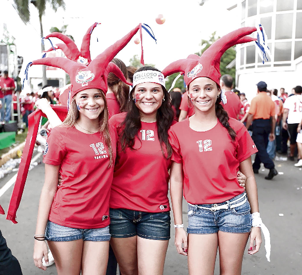 Estilo. A ellas también les gusta el fútbol. (Anayansi Gamez)