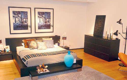 <p>Espacio. Cama King limo en el centro de la recámara. </p>