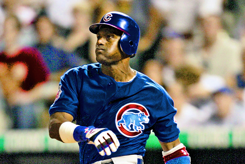 Figura. Al dominicano Sammy Sosa lo poncharon.(AP)