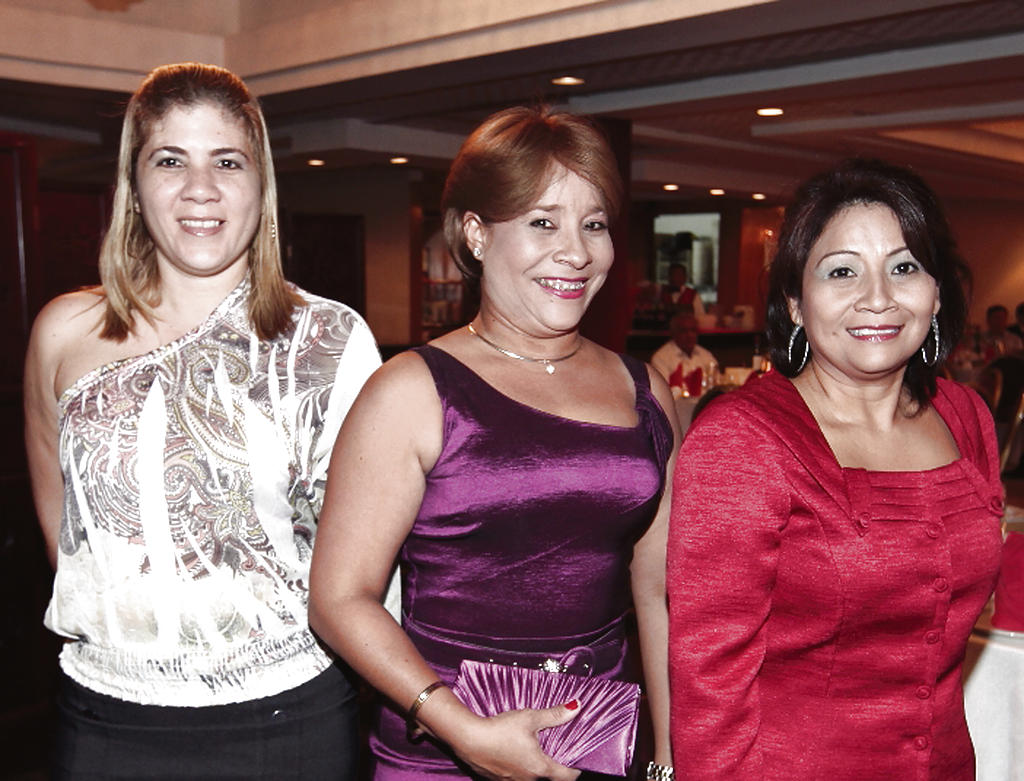 Maidys Escobar, María Jiménez y Saiva Martínez.()