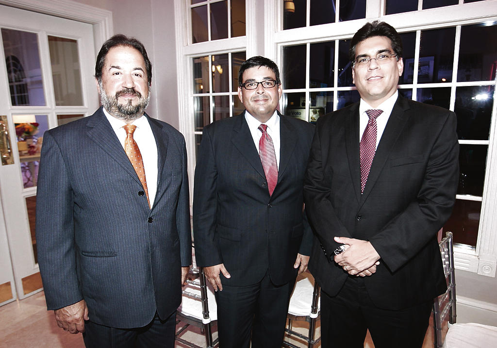 Javier Carrizo, Rafael Harris y Alexander Crisan.(Abel Rodríguez)