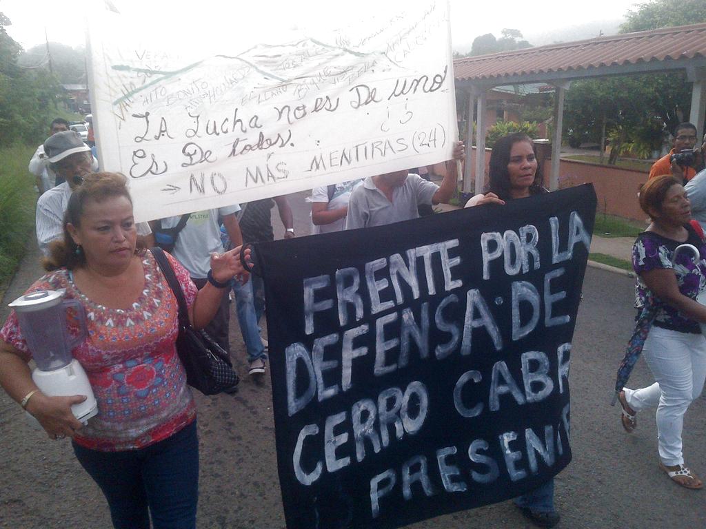 Los residentes están cansados de la situación que viven a diario. Foto/Jesús Simmons<br>
