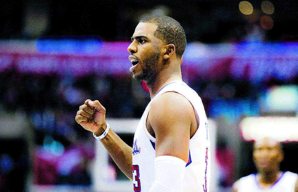 Jugador. Chris Paul aportó 17 puntos ante los Suns.(AP )