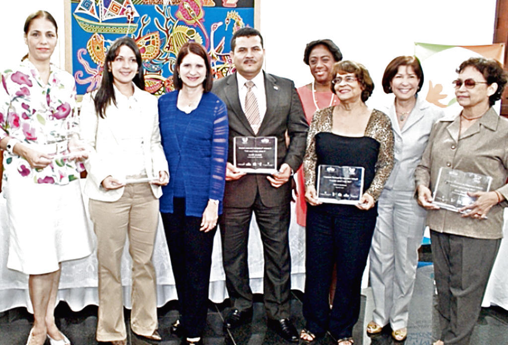 Miembros. Parte de los asistentes a gala de premiación.()
