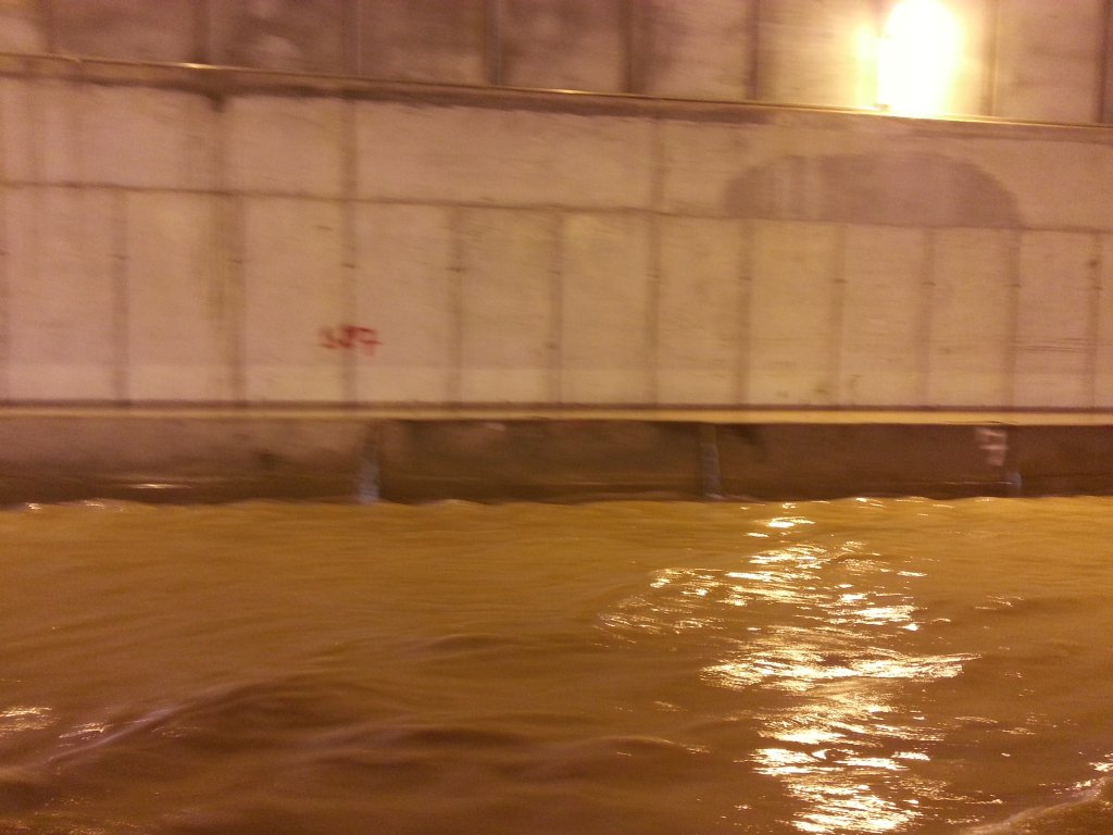 Túnel de Río Hato anegado completamente. Foto/Mellibeth González<br>