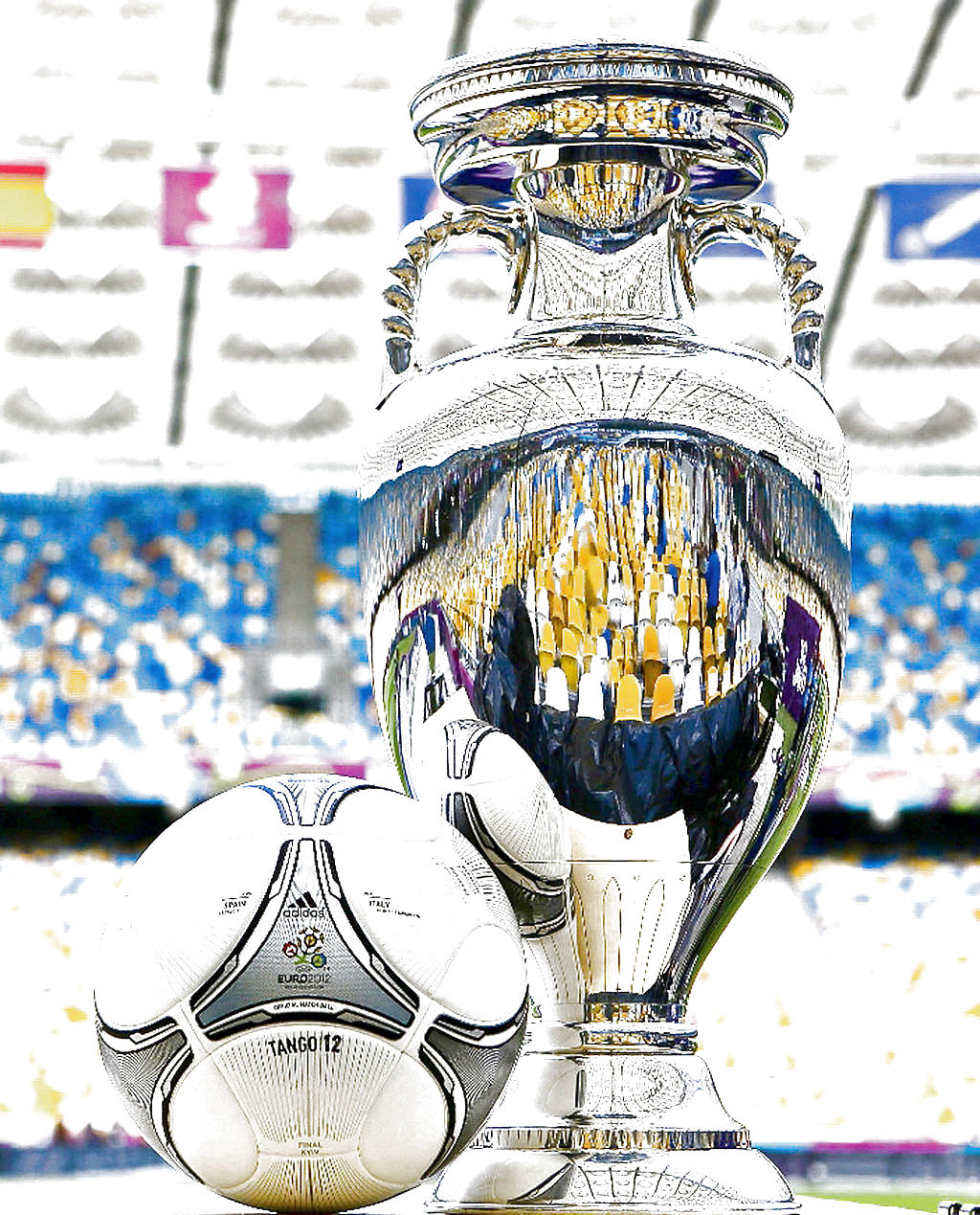 Curiosidad. El balón Tango 12 Finale cambiará el color negro por el plateado para la final de hoy. (EFE)