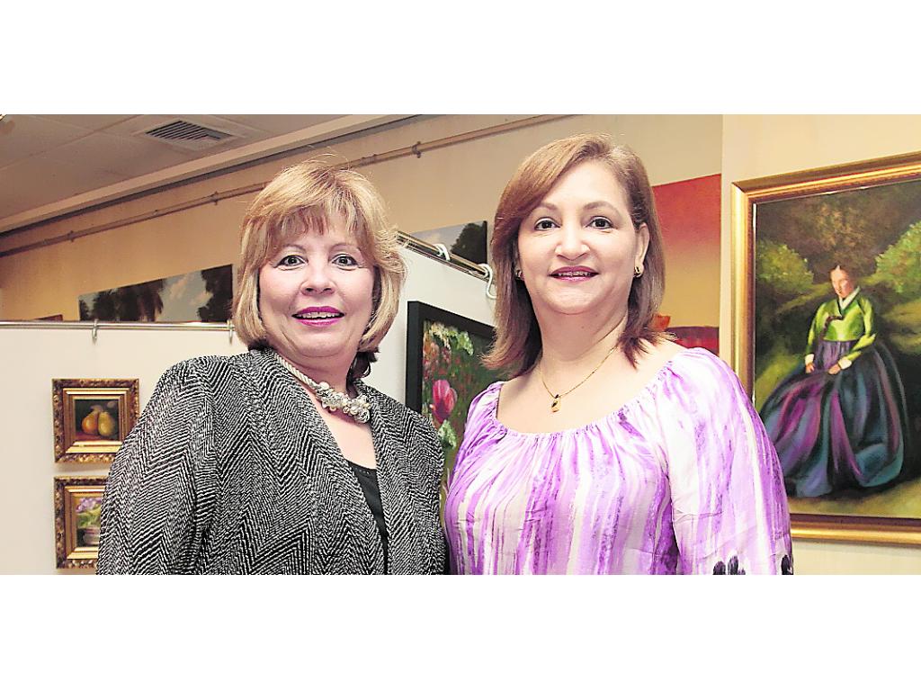 Nipsi de Moreno y Griselda de Herrera.()