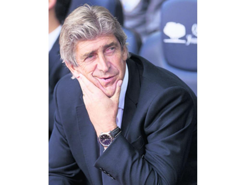 El chileno Manuel Pellegrini cerró ayer su etapa de dirigir en España. (EFE)