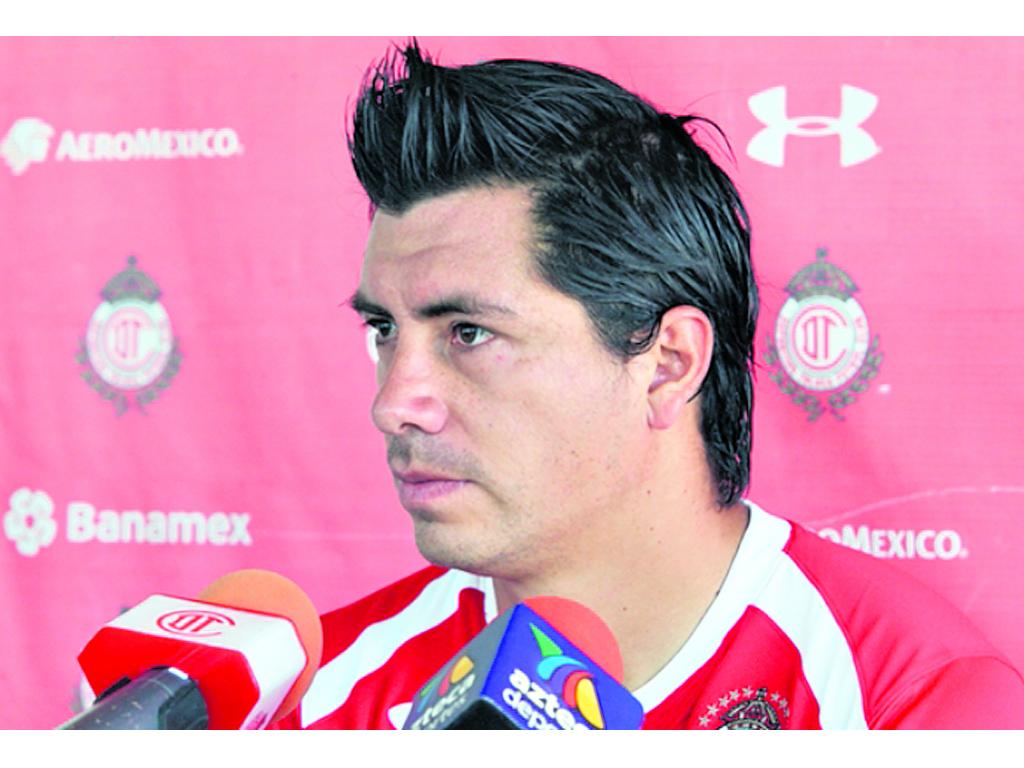 Estratega. Enrique Meza tiene las riendas del Toluca.(EFE)