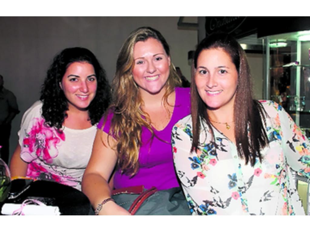 5.María Luisa, Sarevis, Mariana Izaguierre y Andrea Stohlmann.