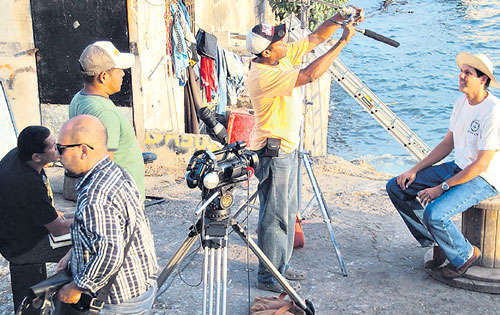 <p>Documental. Durante filmación de El último soldado.</p>