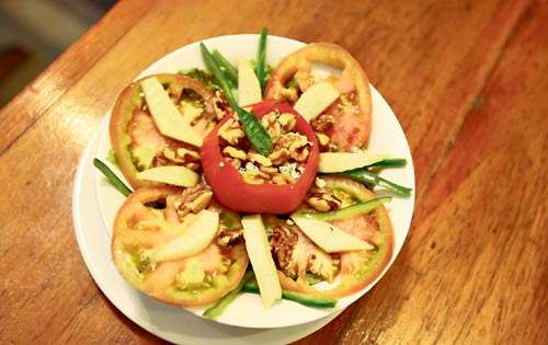 <p></p><p>Ensalada con peras y Roquefort.</p>