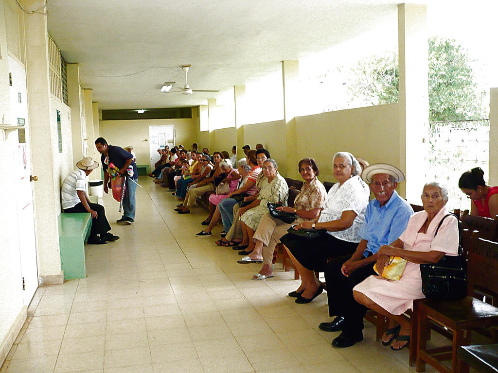 Salud. Diez Minsa Capsi se construyen en el país.()