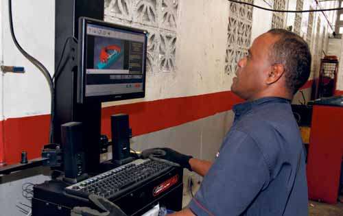 <p>Técnica. Se usa alineadora digital para garantizar el trabajo. </p>