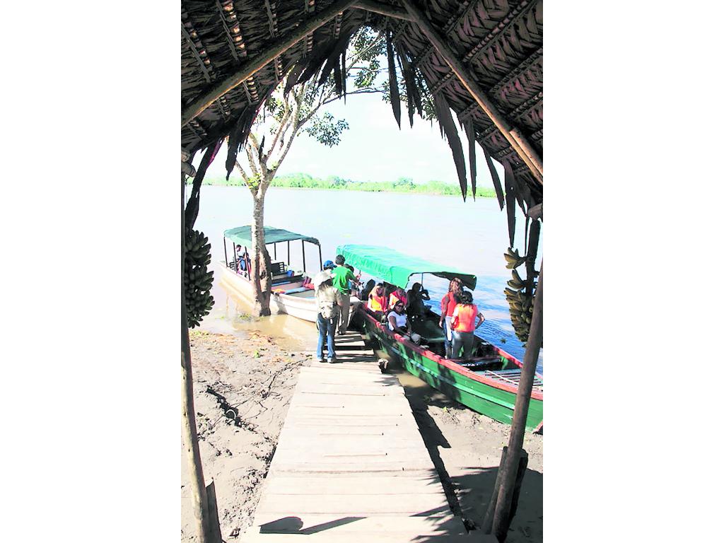 Travesía. Las giras por la reserva permiten conocer en toda su extensión el amazonas y sus encantos.(Cortesía)