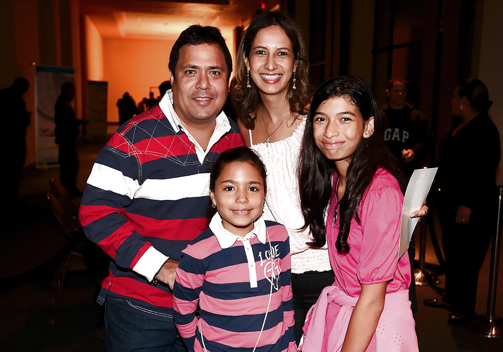 Edwin Zúñiga, Estefanía Zúñiga, Mariaelisa González y Maricarmen Batista.()