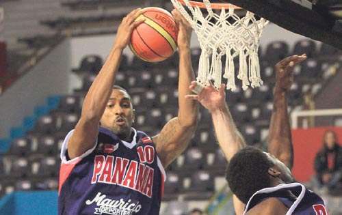 <p>Triste. En el Preolímpico de baloncesto Panamá perdió seis partidos.</p>