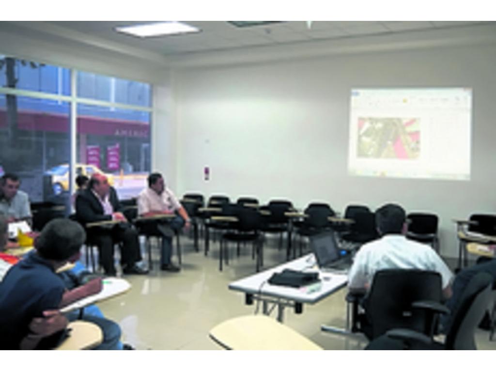 La reunión se realizó en horas de la tarde de ayer.(Cortesía)