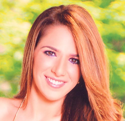 <p>Ella será una de las Debutantes 2011 y son sus orgullosos padres Ramón Ricardo Maduro García de Paredes y la señora Ana María Pagés de Maduro y nieta de la distinguida Dama Guadalupana Violeta Chevasco de Pagés.</p>