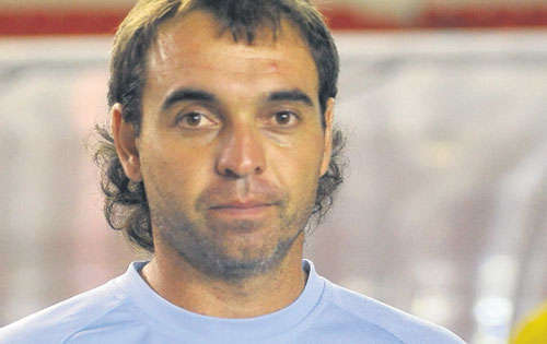 <p>Técnico. Leonardo Pipino lamentó la baja de Garcés.</p>
