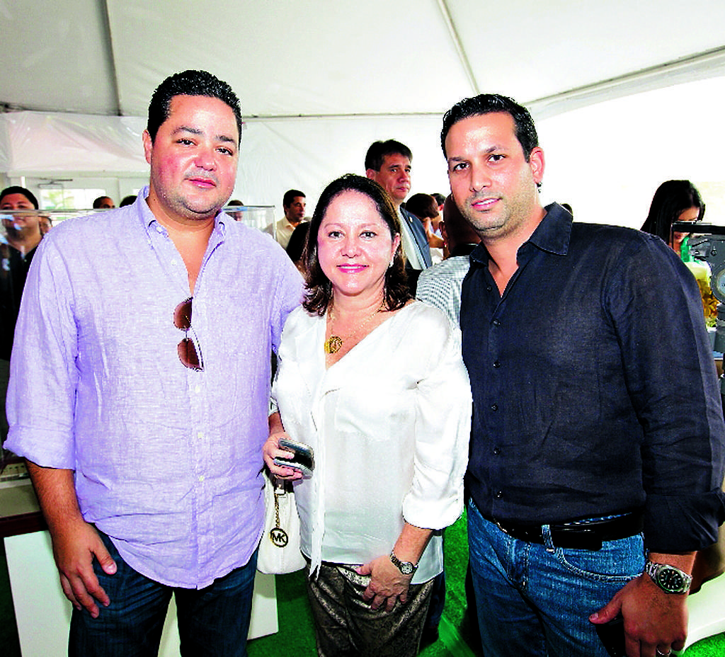 Iván Martínez, Margarita Sanclemente y Mauricio Saba.()