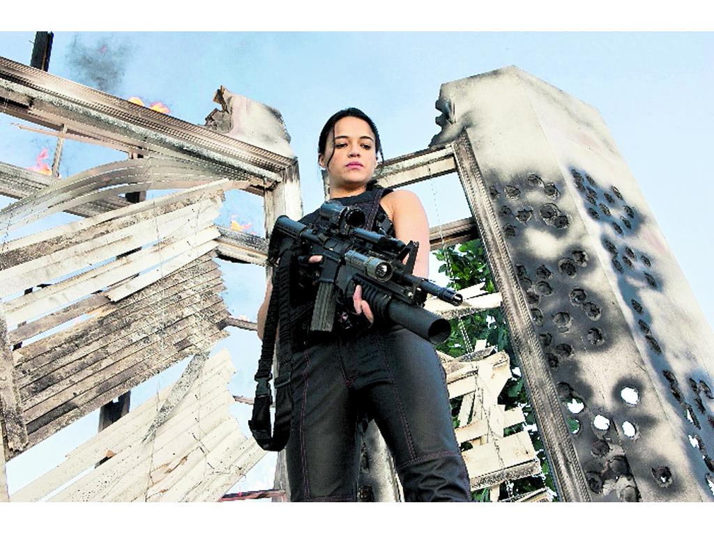 <span>A raíz de su primer protagónico en la película independiente
Girlfight en el 2000, es conocida por sus papeles de la típica chica
dura y rebelde.</span> (EFE)