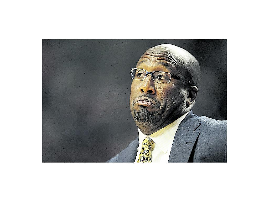 Decisión. Mike Brown fue despedido el pasado viernes. (EFE)