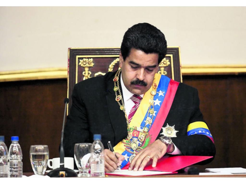 Los chavistas siguen despidiendo a su líder.(AP)