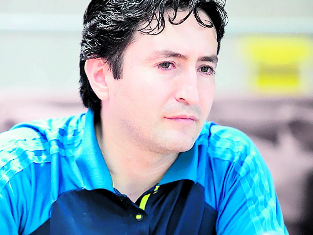 Andrés Llanos, entrenador del club No Limits Gymnastics.()
