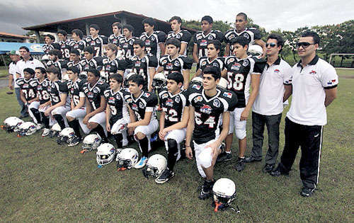 <p>Listo. Equipo de la juvenil con su cuerpo técnico.</p>