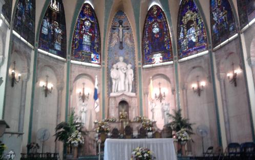 Altar de la Basílica Menor Don Bosco, ubicada en Calidonia. Foto/Mellibeth González<br>