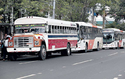 <p>Buses. En Veranillo hay 300 unidades del viejo sistema.</p>