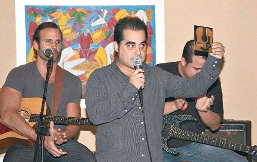 <p>Álbum. Sugasti, presentó una recopilación de canciones de autores panameños. </p>