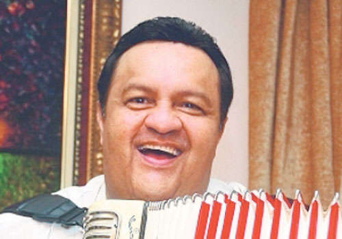 <p>Osvaldo Ayala</p>