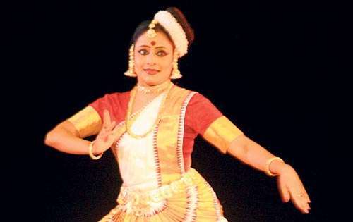 <p>Danza Mohiniyattam.</p>