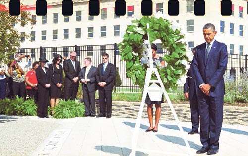 <p>El presidente Barack Obama y su esposa Michel colocaron una ofrenda floral en el Pentágono.</p>