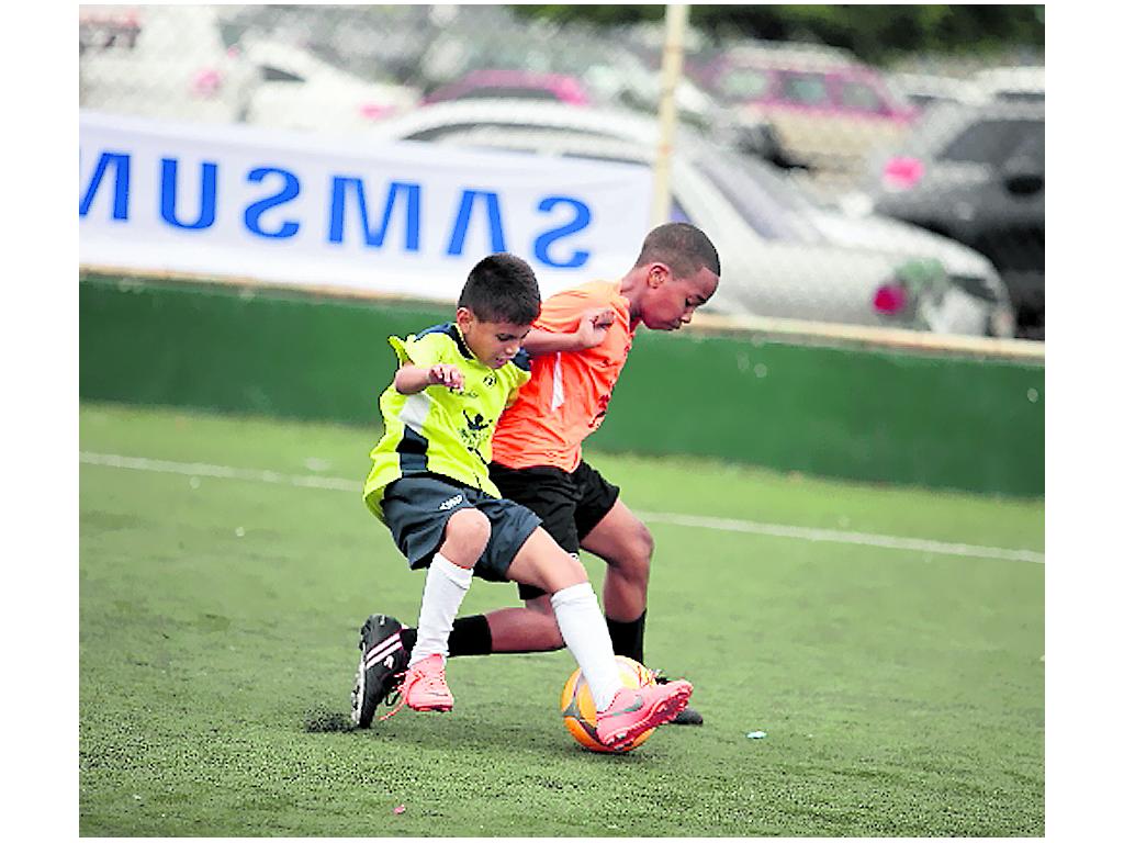 Imagen del duelo República de Venezuela (Naranja) vs. Instituto Tomás Alba Edison.()