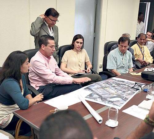 <p>Dinámica. Hay encuentros constantes con especialistas y técnicos de la obra.</p>
