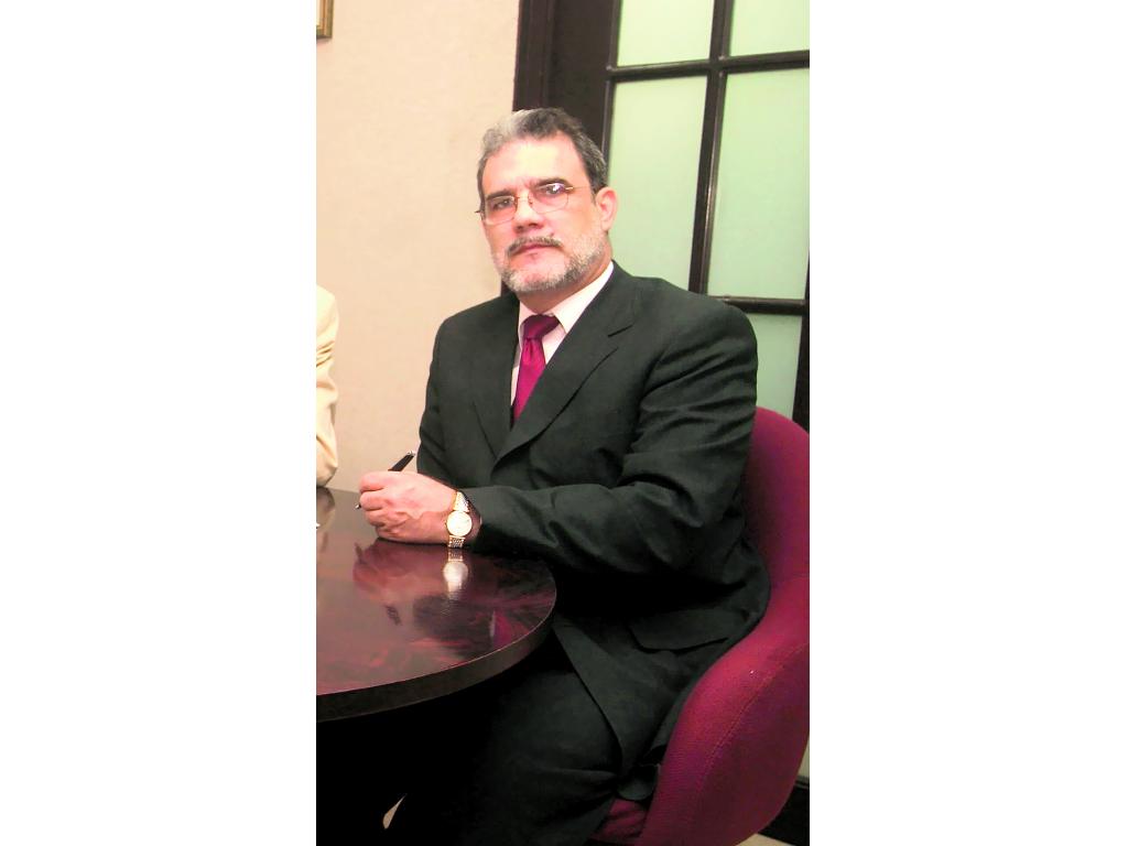 Esa ley es una total viveza, estoy de acuerdo que se blinden por cuestiones políticas, pero ellos pusieron privilegios ()