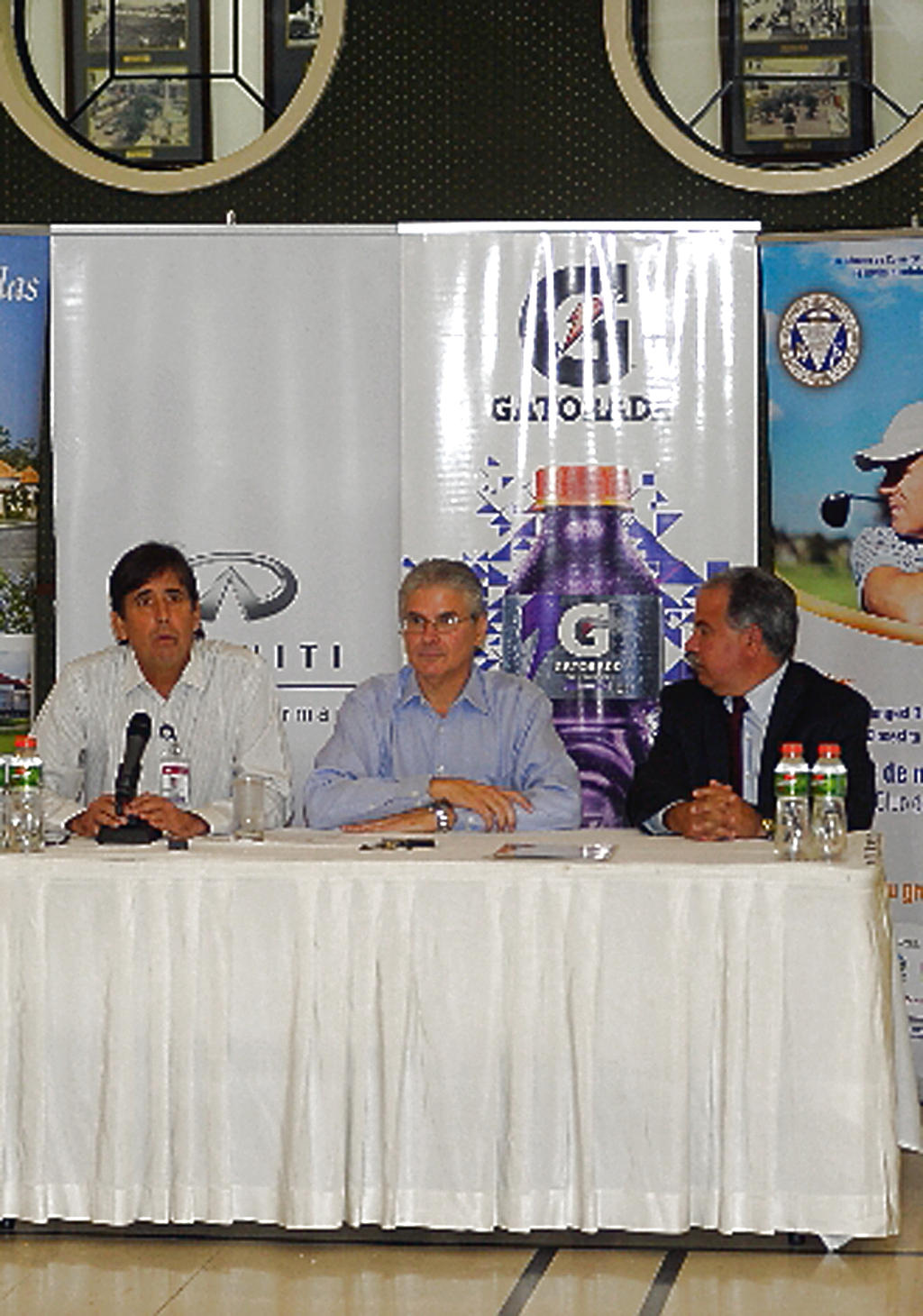 Conferencia de prensa.(Levi Cruz)