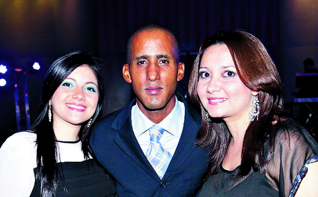Ana Cristina Pimentel, Julio Orellanes y Carmen Barrios.()