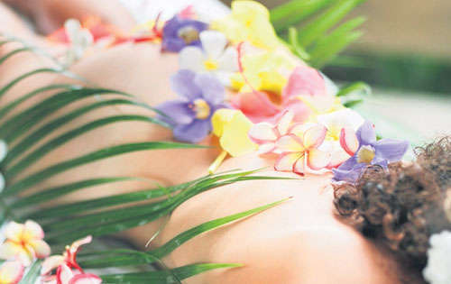 <p></p><p>Hidrata. Se usa para suavizar todo tipo de piel incluyendo pieles secas y escamosas. Es emoliente suavizante e hidratante y ayuda a desinflamar. </p><p>Relajación. Para facilitar la transición de un día estresado, nada mejor que consentir todo e