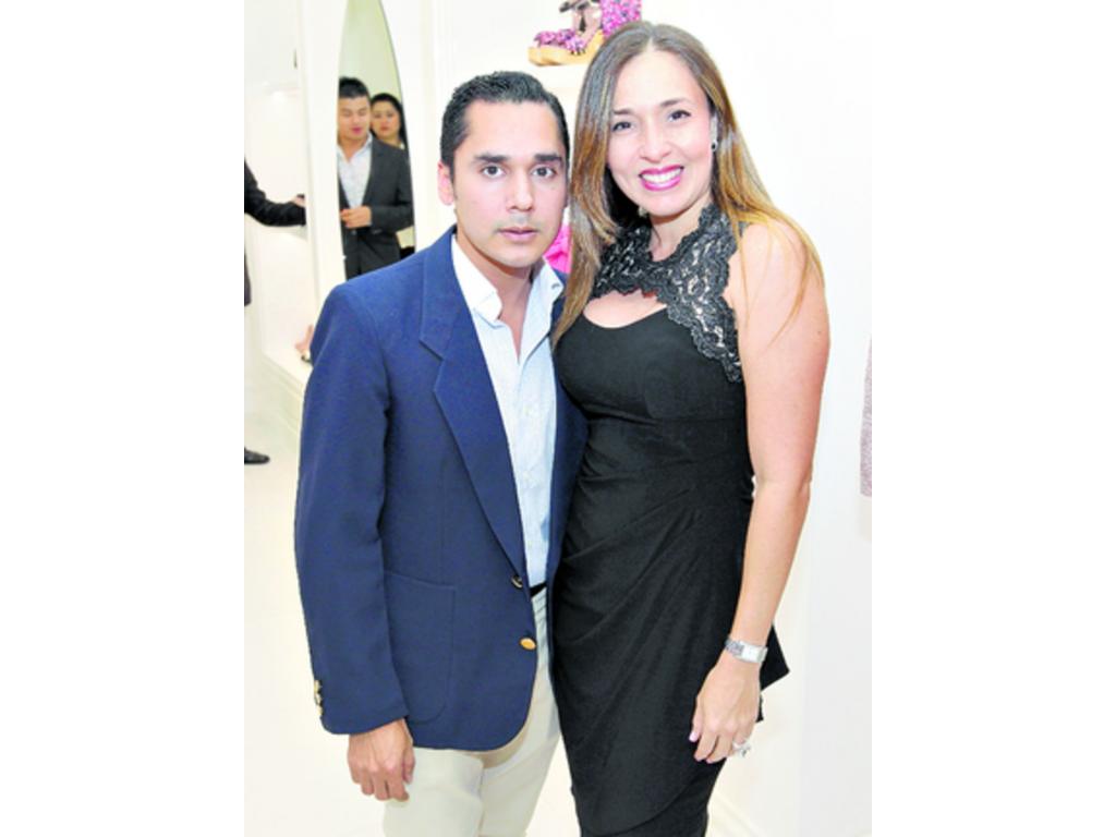 6. Huguette Chatlani y Akiles M. Castrellón.