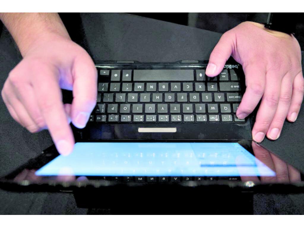 Solo se puede obtener un virus si visitas sitios de contenido para adultos es un mito de la internet, pero el hecho de que para realizar los ataques no se necesita ayuda ni ninguna acción por parte del usuario es cierto.