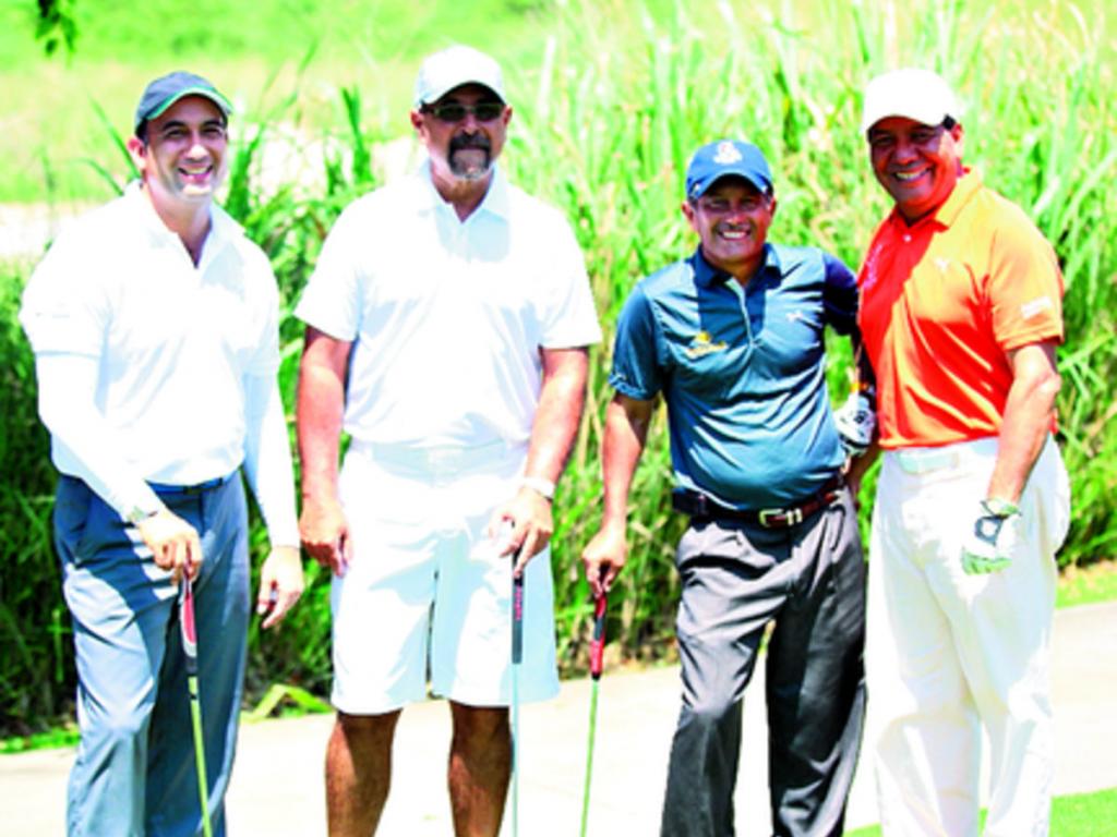 4. Rodrigo Bello, Eduardo Cotes, Lester Knight y Justo Torrente.
