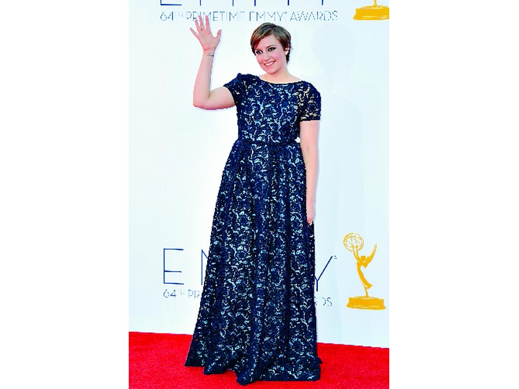 Lena Dunham, de Prada.()