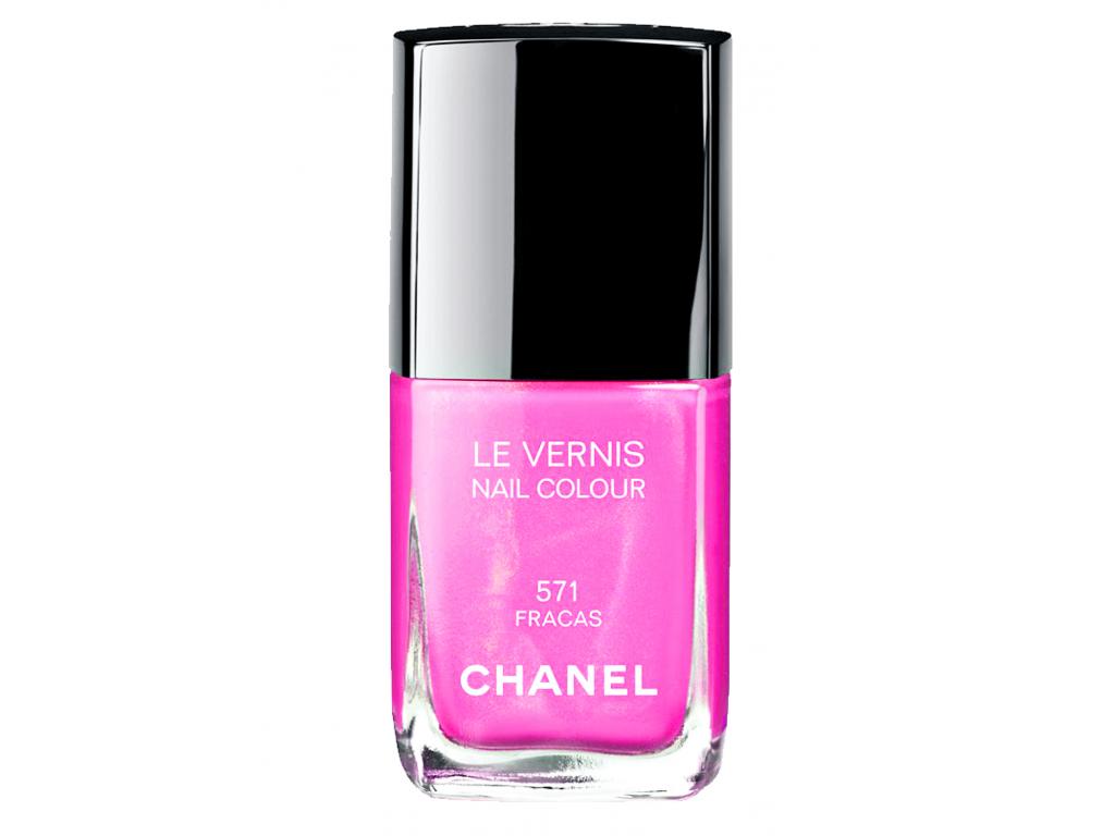Esmalte para uñas Le Vernis, color Fraca para lucir a la última moda. El brillo y el acabado de la pintura hace lucir las manos muy elegantes.()