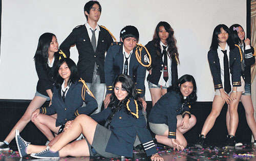 <p>Concurso para amateur. Grupos y solistas imitaron a sus ídolos y bailaron temas como I´m the Best de 2NE1.</p>